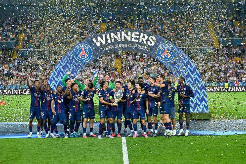 波尔图战平巴黎圣日耳曼，哈兰德扑点救主德甲