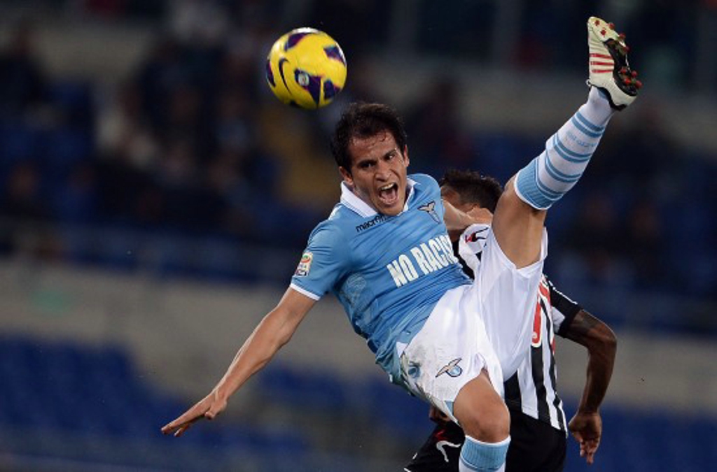 开云官网-包含足球比赛中面对困难，球员们展现顽强的意志的词条